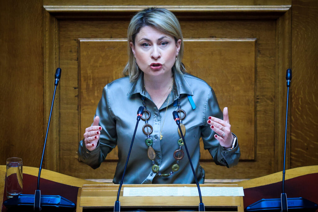 parallaxi-magazine-to-free-press-της-θεσσαλονίκης-1431836