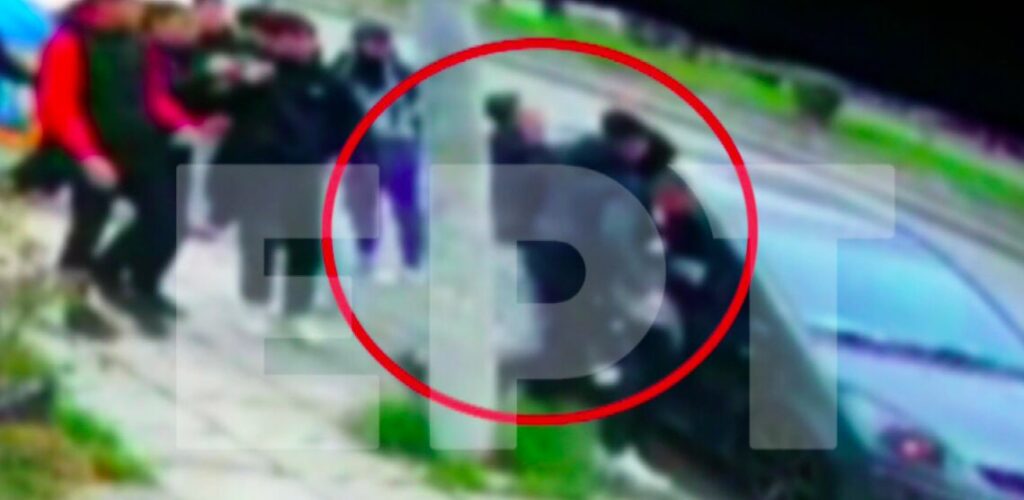 άγριο-ξύλο-σε-16χρονο-από-συνομίληκούς-τ-1434710