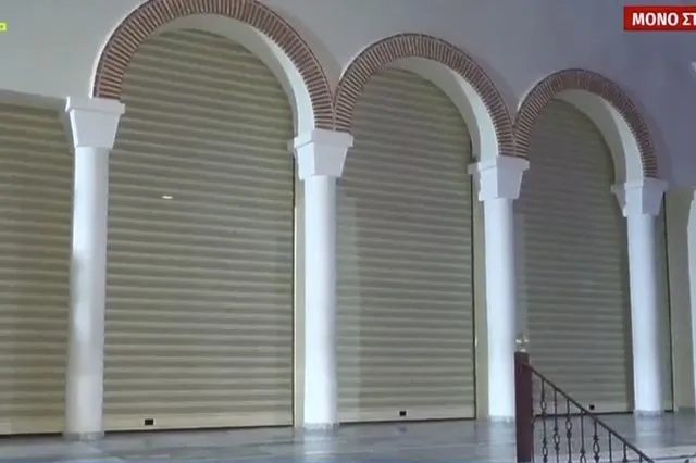 βίντεο-ιερέας-οχύρωσε-την-εκκλησία-με-1435458