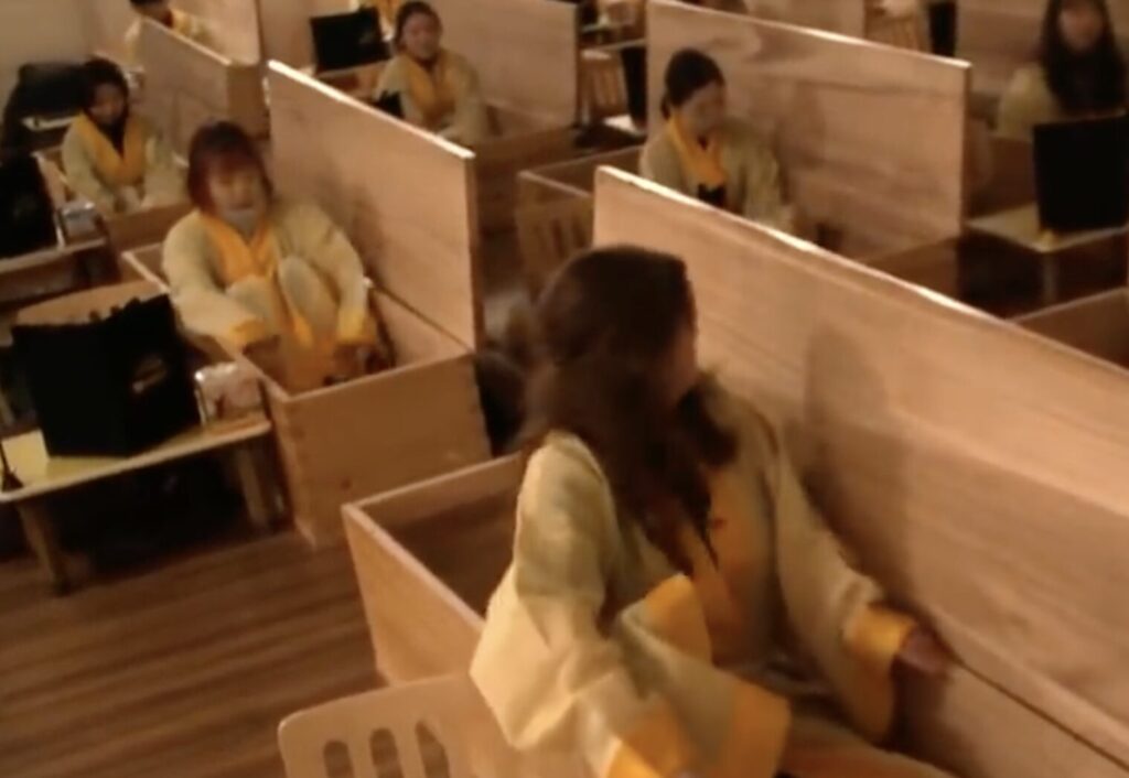 στην-κορέα-οι-fake-κηδείες-κάνουν-θραύση-1434827