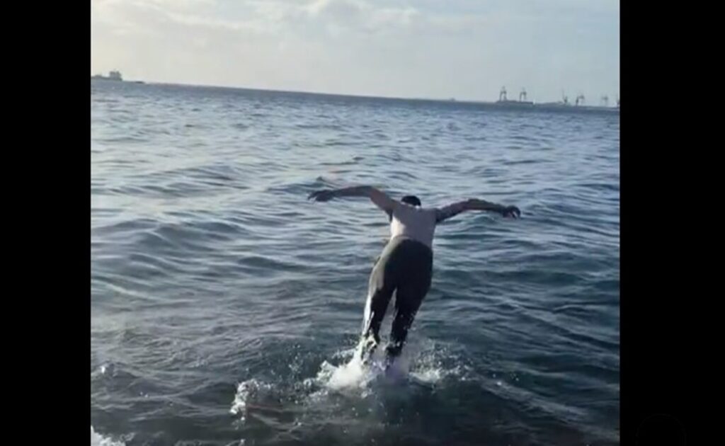θεσσαλονίκη-νεαρός-βούτηξε-στον-θερμ-1436677