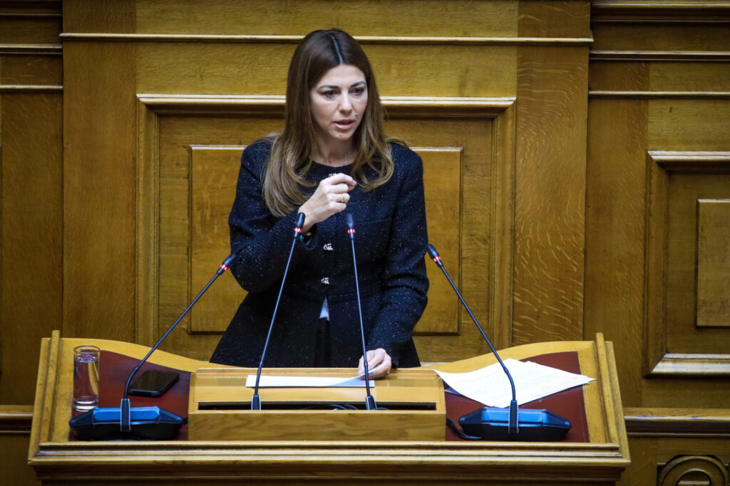 σοφία-ζαχαράκη-τα-σχολεία-μας-δεν-είν-1449271