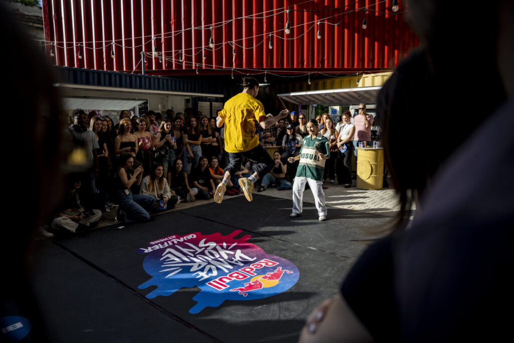 red-bull-dance-your-style-επιστρέφουν-τα-απόλυτα-1v1-dance-battles-1454129