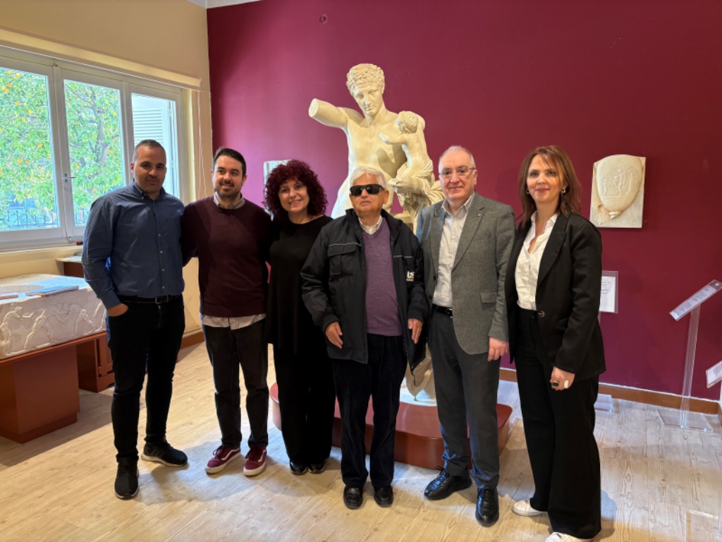 μασουτης-και-νυμφη-στηρίζουν-την-ισότ-1449994