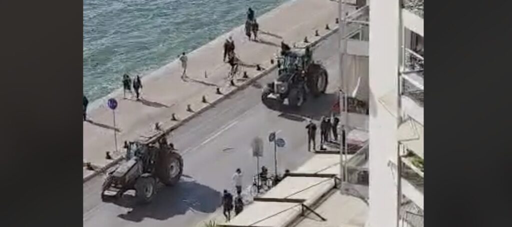 βιντεο-έφτασαν-τα-πρώτα-τρακτέρ-στο-κέ-1446421