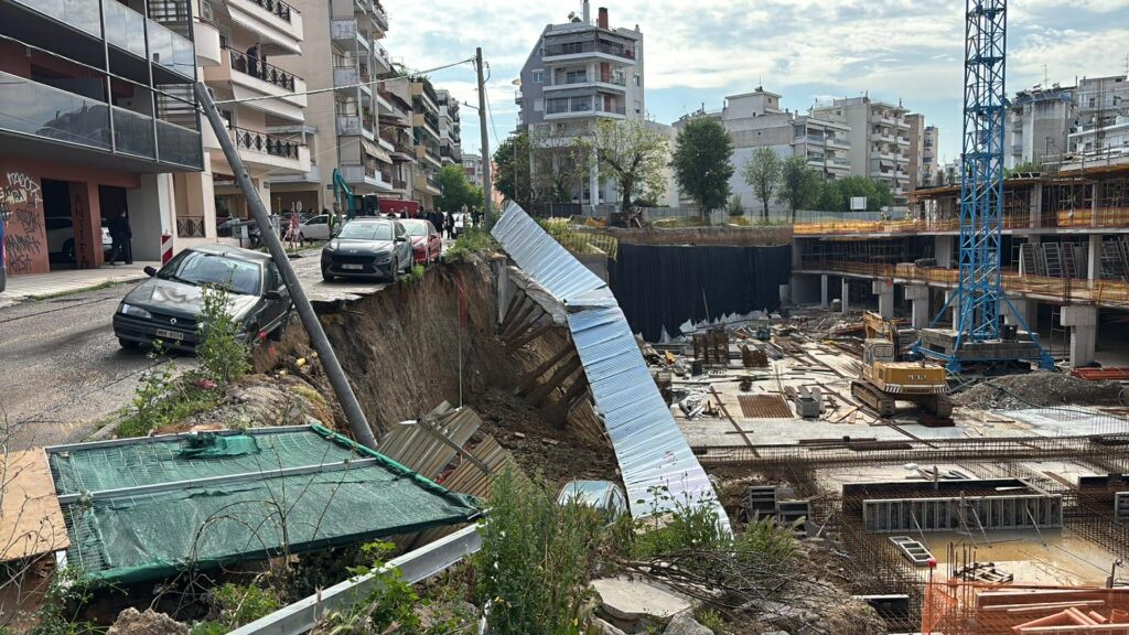 parallaxi-magazine-to-free-press-της-θεσσαλονίκης-1464855