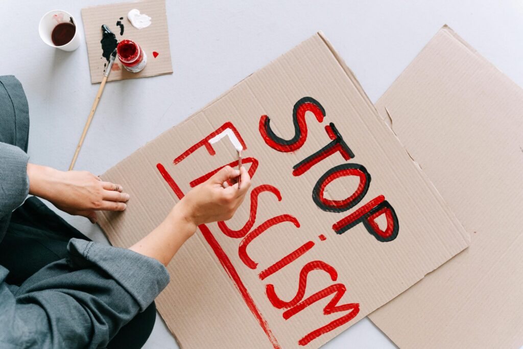 parallaxi-magazine-to-free-press-της-θεσσαλονίκης-1465822