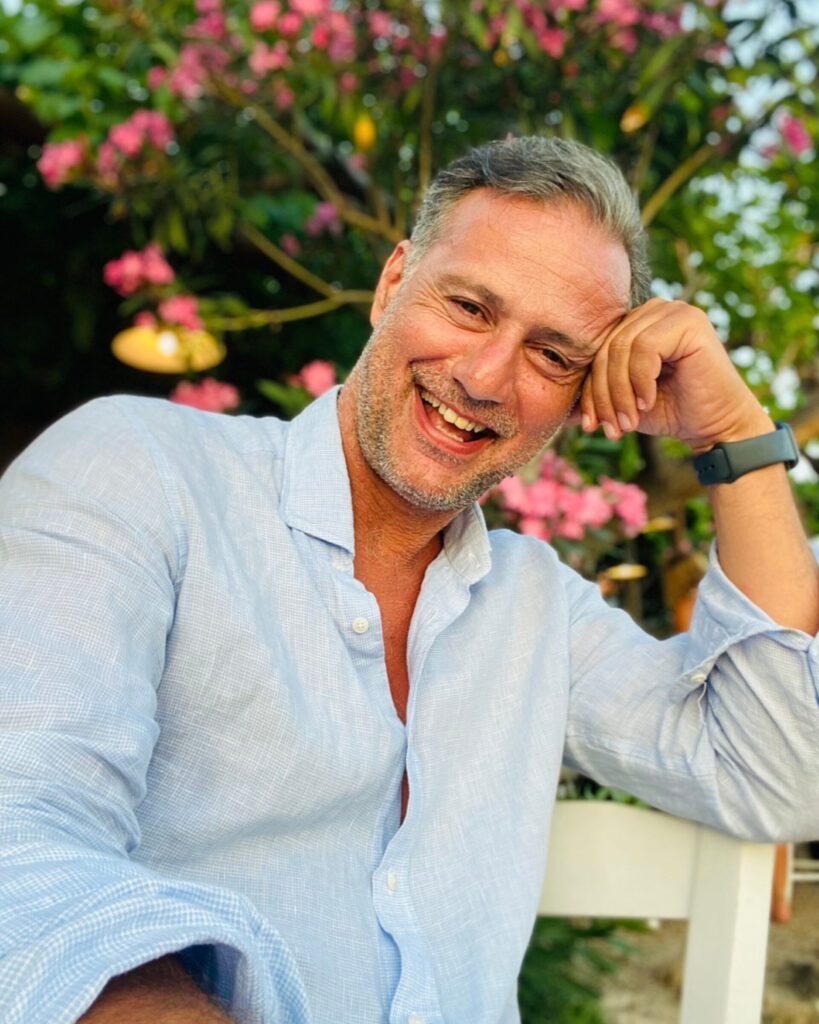 δημήτρης-πλειώνης-μήπως-απευθυνόμασ-1460469