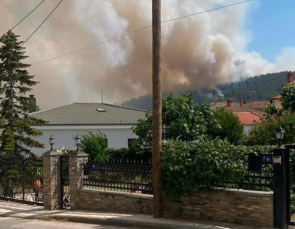 μεγάλη-φωτιά-στη-λητή-ένας-νεκρός-και-μ-1490906