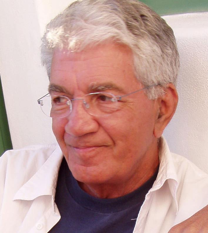 311060_2563429757346_326495555_n