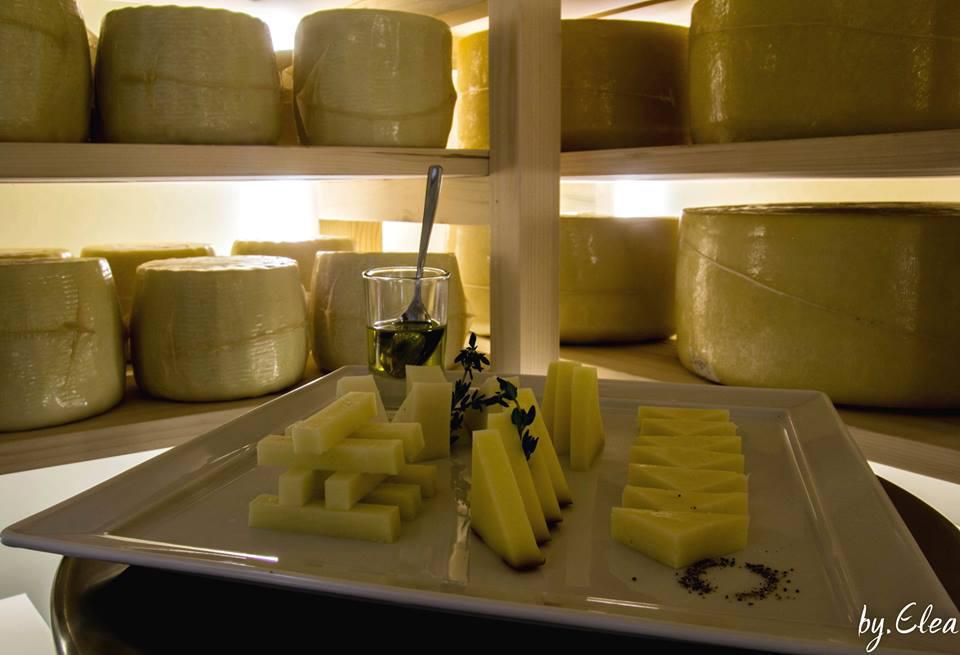 558930_638092982910000_759985466_n