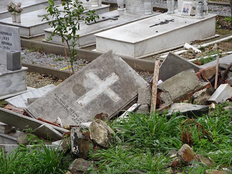 αρμένικο-κοιμητήριο-το-μνημείο-και-η-π-102134