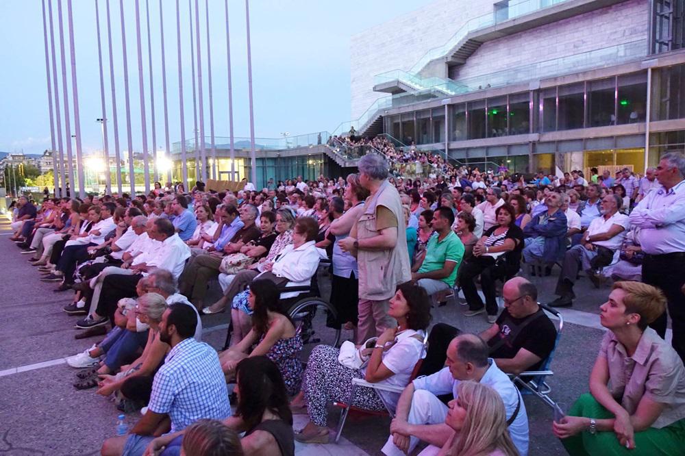 F003 Προβολή ντοκιμαντέρ