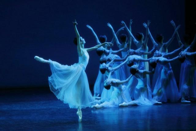 GUANGZHOU-BALLET