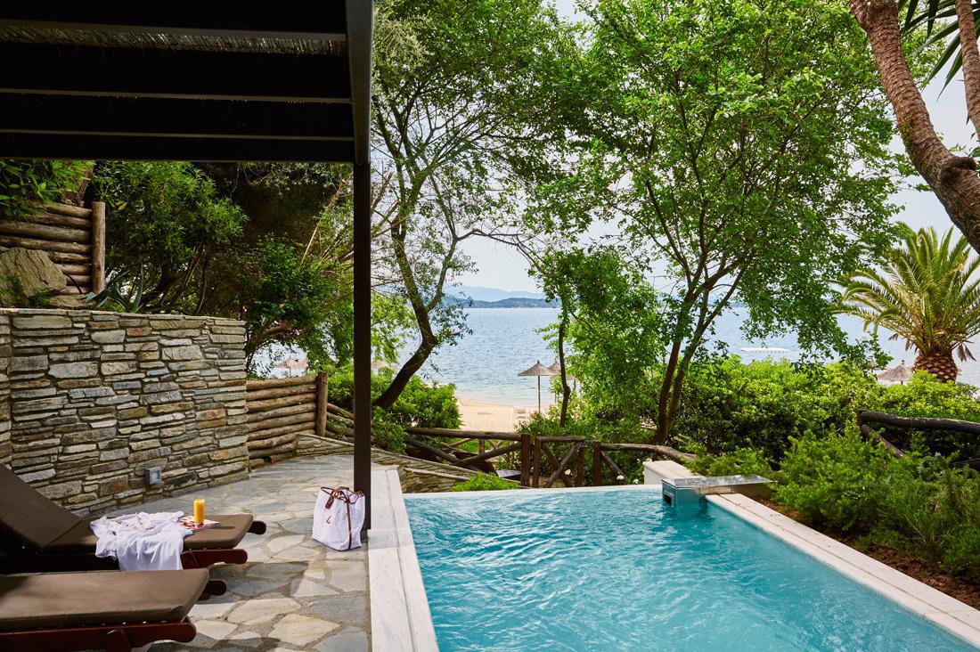 Grand-Suite-private-pool-Sea-front--(1)