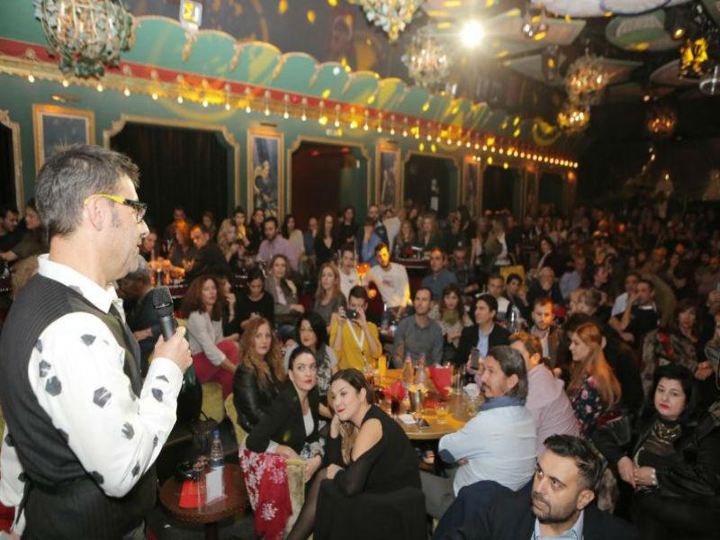 I_SYNAYLIA_TOY_STAMATH