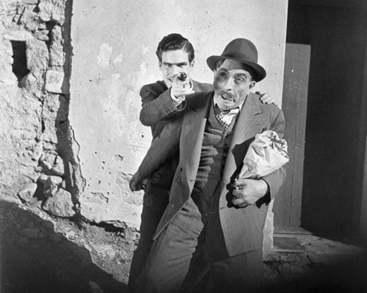 OiGermanoiKsanarxontai02