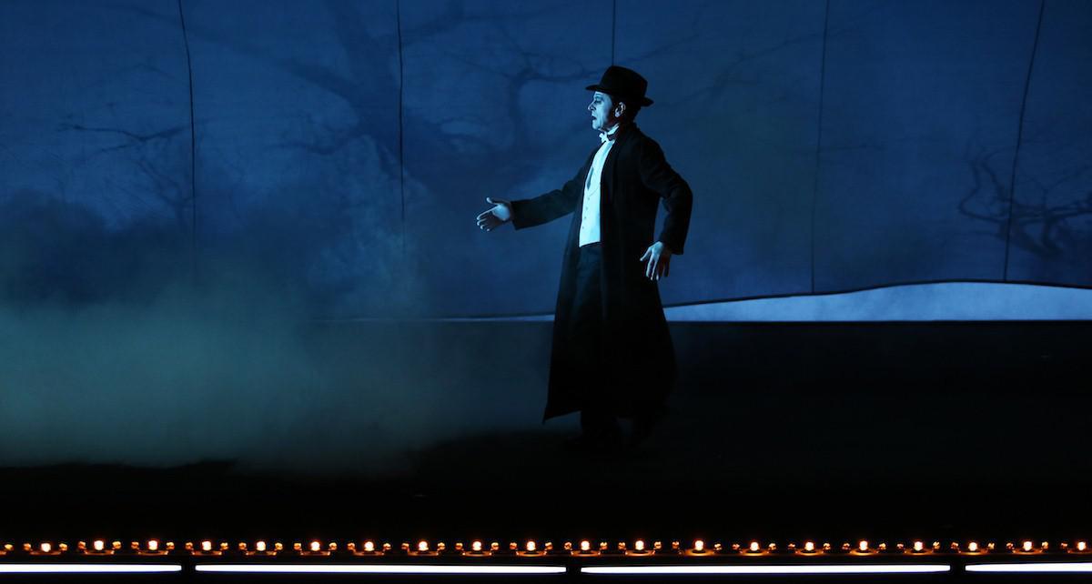 R_Wilson-M_Baryshnikov_Letter_to_a_Man_Site_1