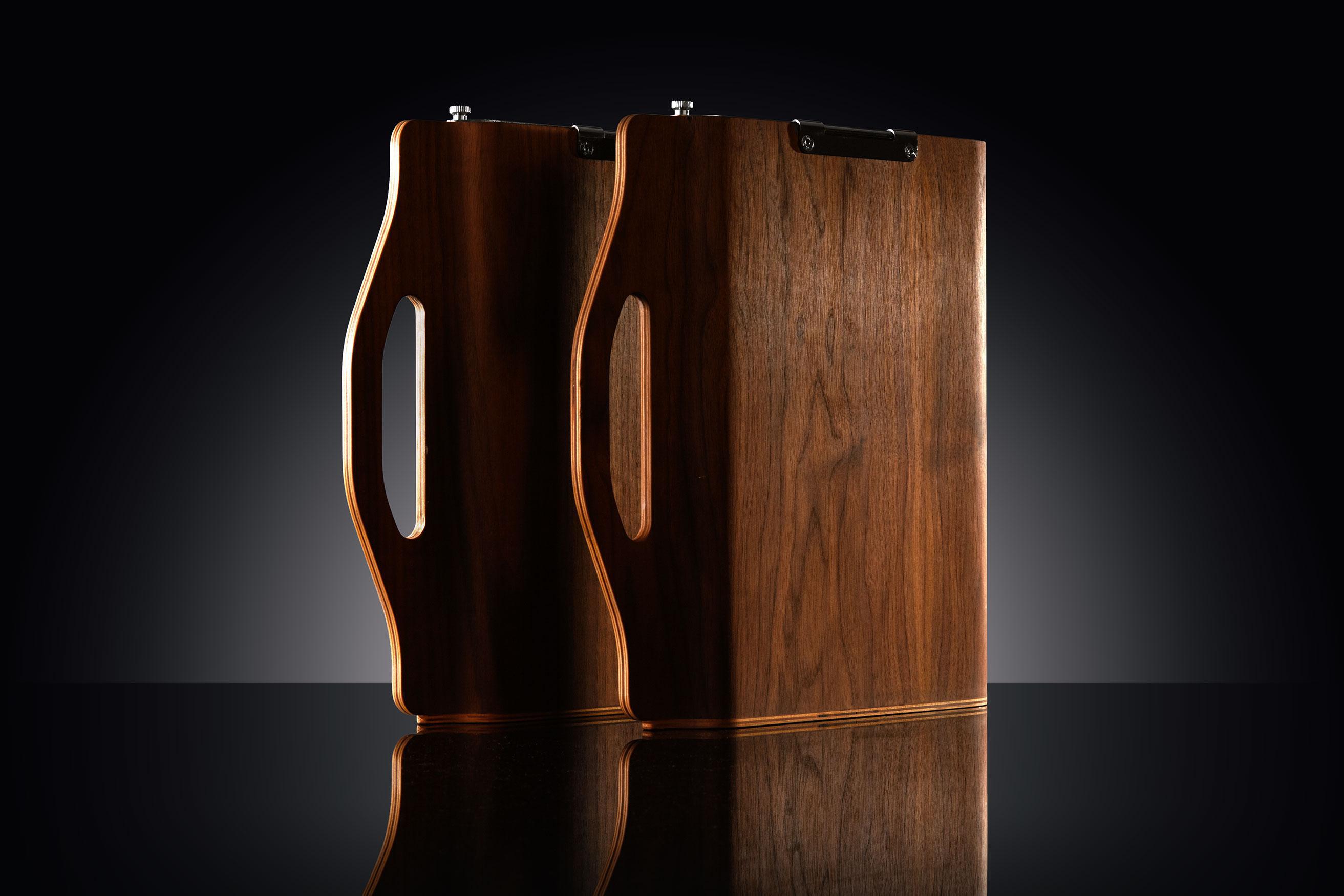 Wooden-case-for-Macbook-Studio-003