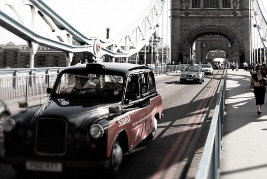 λονδίνο-η-διάσημη-γέφυρα-του-πύργου-κλ-92759
