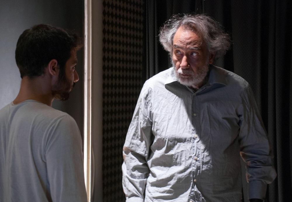 autos kai to pantaloni tou 1