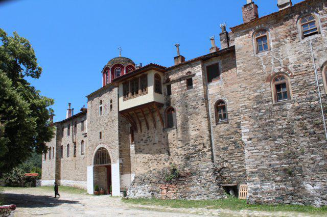 hmkonstamonitouentranceofthemonastery.jpg hmkonstamonitouentranceofthemonastery.jpg