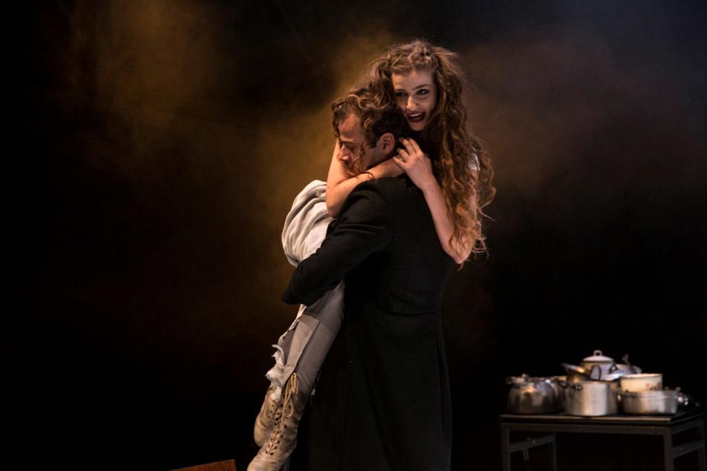 miss_julia_theatro_2016_02_004_kitsou_tziovas