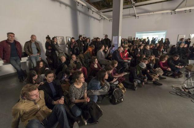 mt_988806_MOVING_SILENCE_11-03-2017