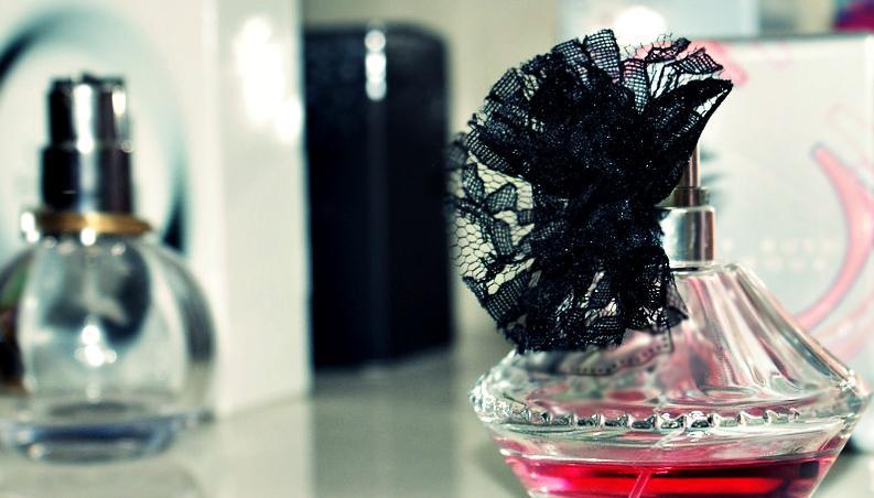 perfume-327754_960_720