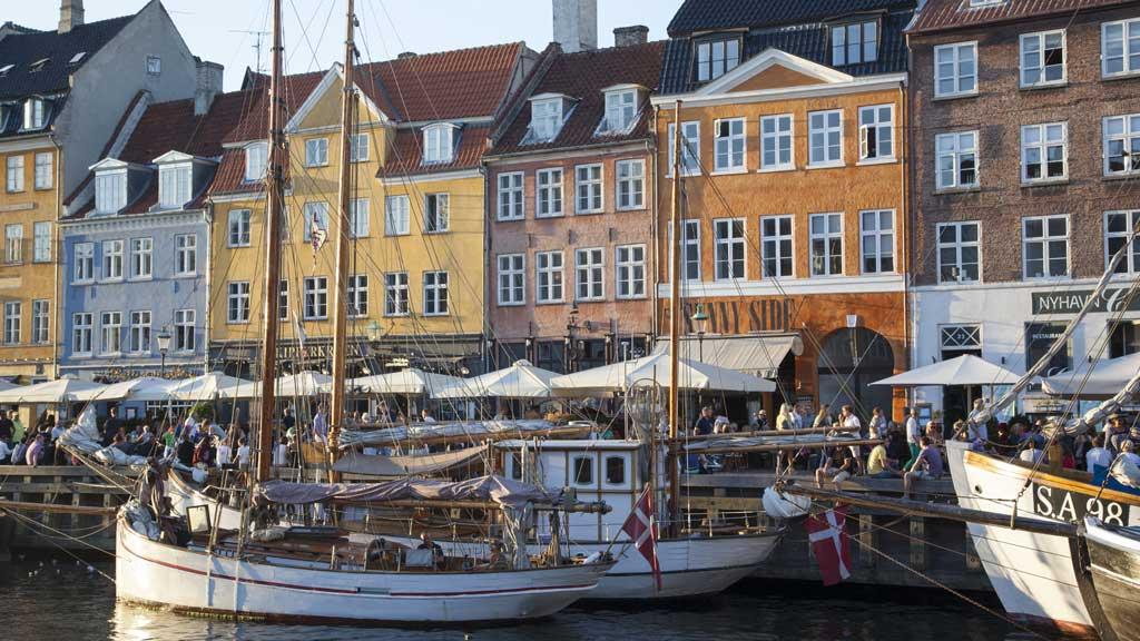 summer-in-nyhavn